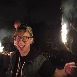 Meet your Posher, Alexis